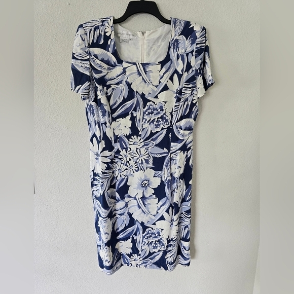 Maggy London Dress Womens Sz 14 Floral Mixed Print 100% Silk Modest Artsy - Picture 3 of 10